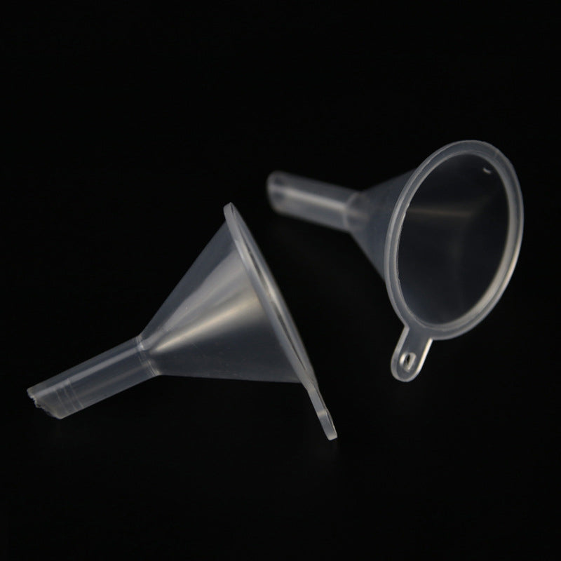 1000pcs/lot  Mini new Plastic Spout Funnels For Perfume/ essence/ oil/ Liquid  diffuser refillable Bottle accessory