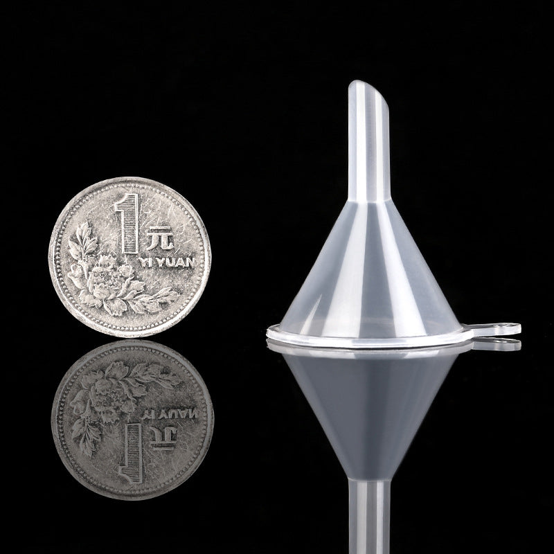 1000pcs/lot  Mini new Plastic Spout Funnels For Perfume/ essence/ oil/ Liquid  diffuser refillable Bottle accessory